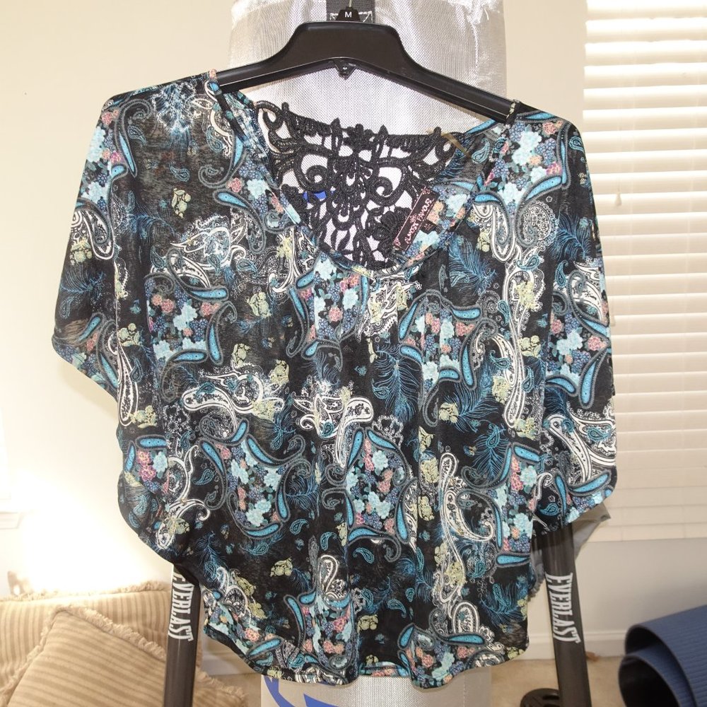 clothing - Picture 6 of 6